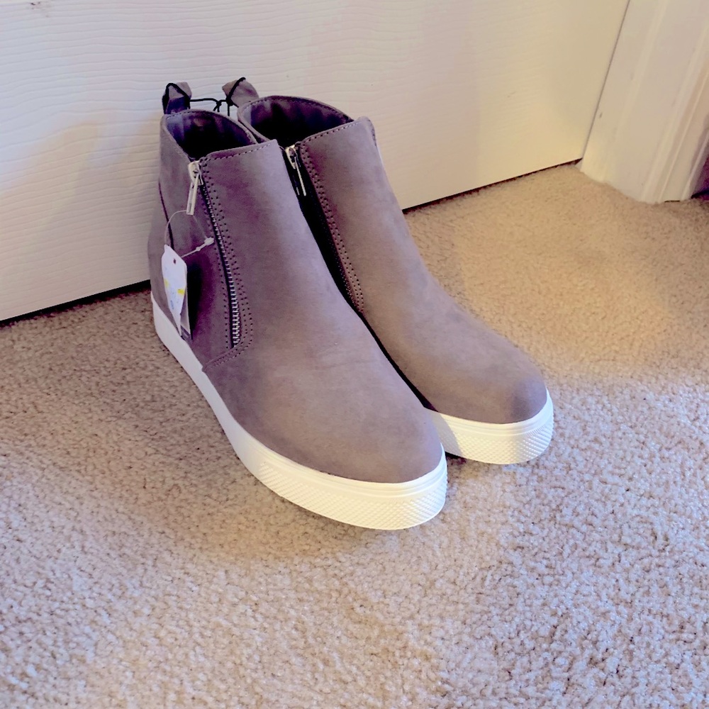 Grey booties - time and tru - new with tags